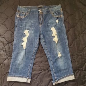 Distressed Capri Jeans Plus Size 3XL 18w